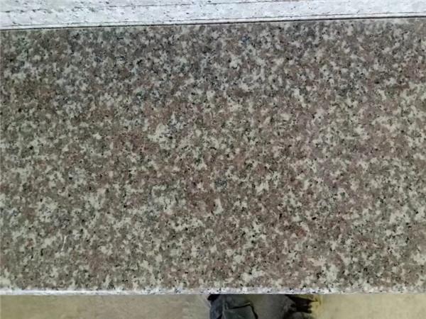Jubin Lantai Granit Merah Jambu