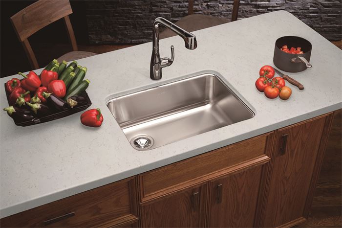 white storm quartz slab for kitchen