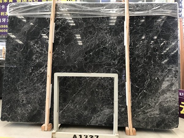 Meja Makan Marmar Hitam Dan Kelabu