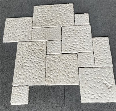 Batu Kapur Dibelasah Belukar